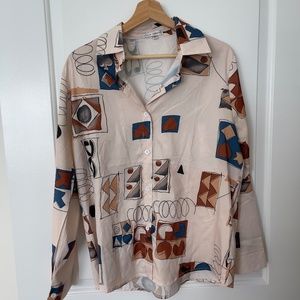 Verge Girl funky button-up